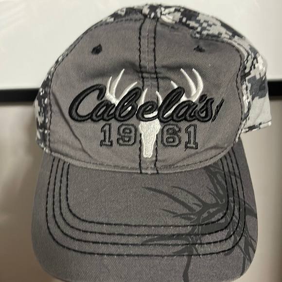3/$30 Cabelas hat - Picture 1 of 2